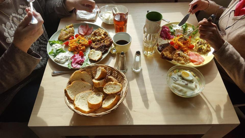 סן-אטיין La Maison Rouge - Backpacker Hostel מראה חיצוני תמונה
