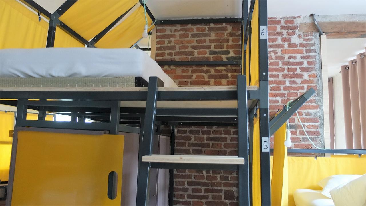 סן-אטיין La Maison Rouge - Backpacker Hostel מראה חיצוני תמונה