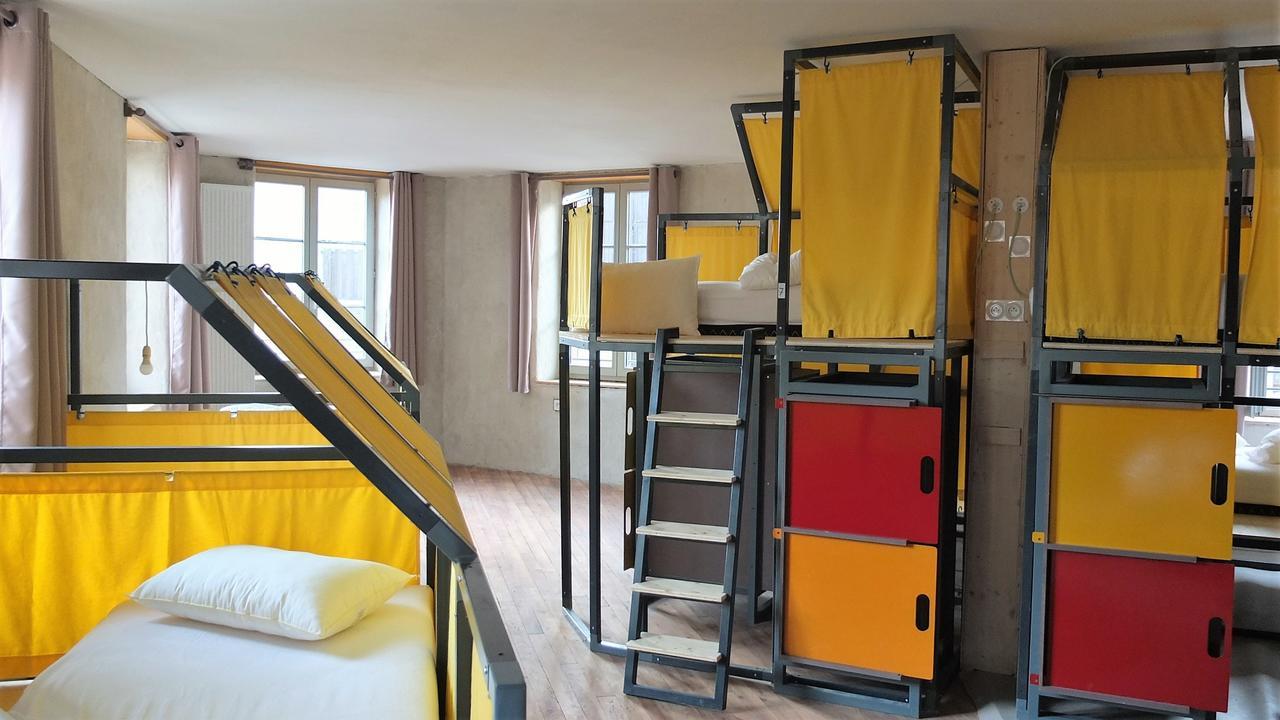 סן-אטיין La Maison Rouge - Backpacker Hostel מראה חיצוני תמונה